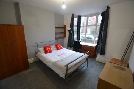 4 bedroom Terraced House to let in Highfield Road, Dunkirk, Nottingham, NG7