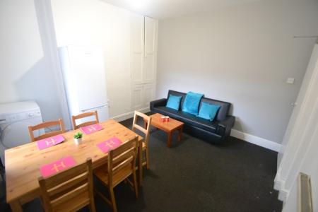 4 bedroom Terraced House to let in Highfield Road, Dunkirk, Nottingham, NG7