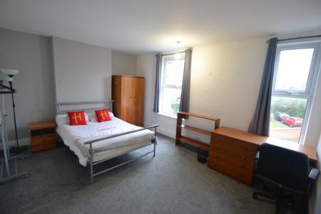 4 bedroom Terraced House to let in Highfield Road, Dunkirk, Nottingham, NG7