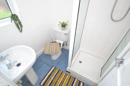 6 bedroom Semi-detached house to let in Loughborough Road, West Bridgford, NG2