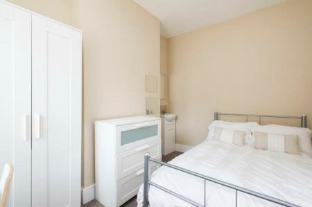 4 bedroom Terraced House to let in All Saints Terrace, Arboretum, Nottingham, NG7