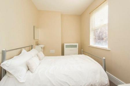 4 bedroom Terraced House to let in All Saints Terrace, Arboretum, Nottingham, NG7