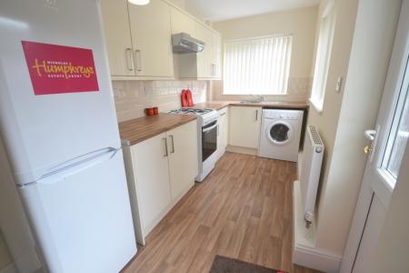 2 bedroom Terraced House to let in Birrell Road, Radford, Nottingham, NG7