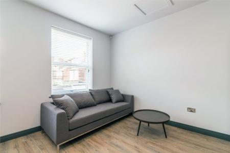 2 bedroom Flat to let in Park Suites, Arboretum, Nottingham, NG7