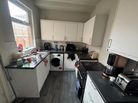 3 bedroom Detached house to let in Watkin Street, Nottingham, NG3