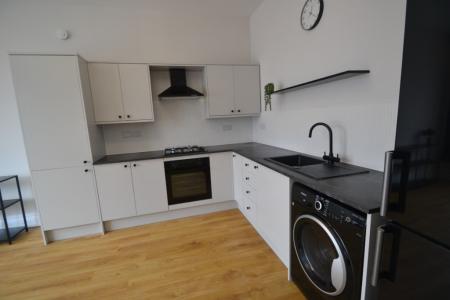2 bedroom Flat to let in Musters Road, West Bridgford, NG2