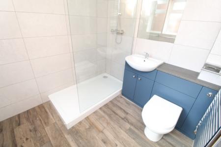 4 bedroom Detached house to let in Dallas York Road, Beeston, NG9