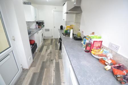 4 bedroom Detached house to let in Dunkirk Road, Nottingham, NG7