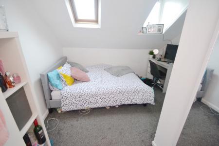 4 bedroom Detached house to let in Dunkirk Road, Nottingham, NG7