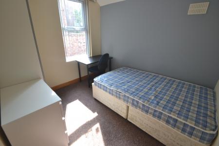 6 bedroom Detached house to let in Balfour Road, Lenton, Nottingham, NG7