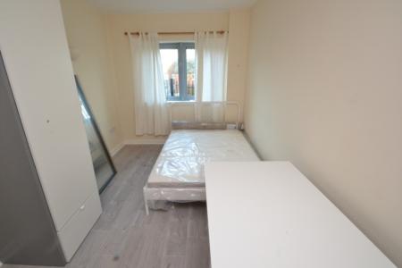 2 bedroom Flat to let in Portland Square, Raleigh Street, Nottingham, NG7