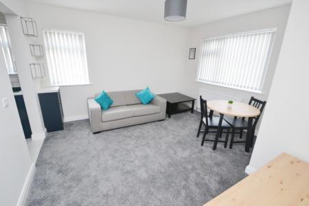 1 bedroom Flat to let in Henry Road, West Bridgford, NG2