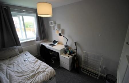 3 bedroom Semi-detached house to let in Montpellier Road, Dunkirk, Nottingham, NG7