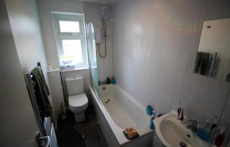3 bedroom Semi-detached house to let in Montpellier Road, Dunkirk, Nottingham, NG7