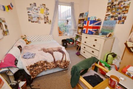 4 bedroom Detached house to let in (4BED) Kimbolton Avenue, Lenton, Nottingham, NG7