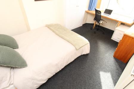 4 bedroom Semi-detached house to let in Montpelier Road (4 Bed), Dunkirk, Nottingham, NG7