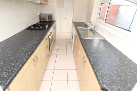 4 bedroom Semi-detached house to let in Montpelier Road (4 Bed), Dunkirk, Nottingham, NG7