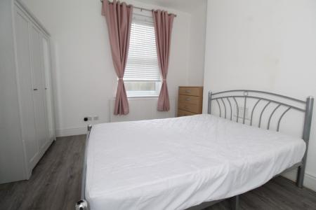 1 bedroom Flat to let in (26/27) Castle Boulevard, Lenton, Nottingham, NG7
