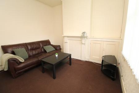 4 bedroom Terraced House to let in Beeston Road, Dunkirk, Nottingham, NG7