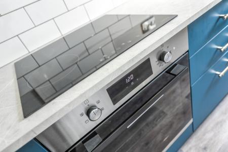 12 bedroom Town house to let in (12-bed) Waverley Street, Arboretum, Nottingham, NG7