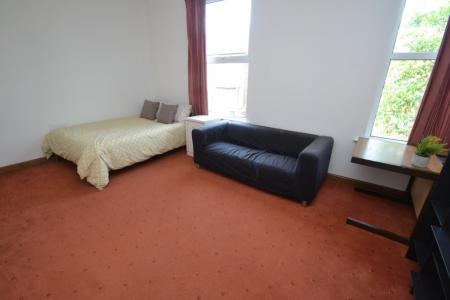 5 bedroom Detached house to let in (Bills exc) North Road, West Bridgford, NG2