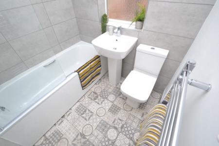 3 bedroom Semi-detached house to let in (3 BED) Oakfields Road, West Bridgford, NG2