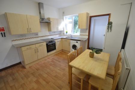 4 bedroom Terraced House to let in Claude Street, Dunkirk, Nottingham, NG7