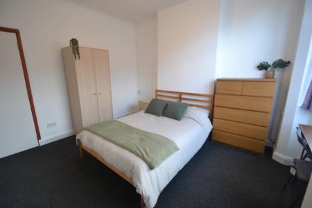 4 bedroom Terraced House to let in Claude Street, Dunkirk, Nottingham, NG7