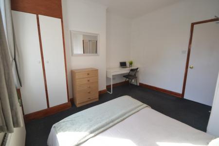 4 bedroom Terraced House to let in Claude Street, Dunkirk, Nottingham, NG7