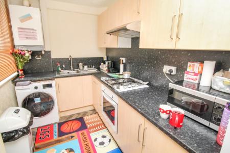 2 bedroom Terraced House to let in Sandringham Road, Sneinton, NG2