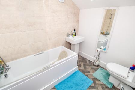 2 bedroom Terraced House to let in Sandringham Road, Sneinton, NG2