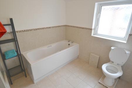 5 bedroom Detached house to let in (5 Bed) Melton Road, West Bridgford, NG2