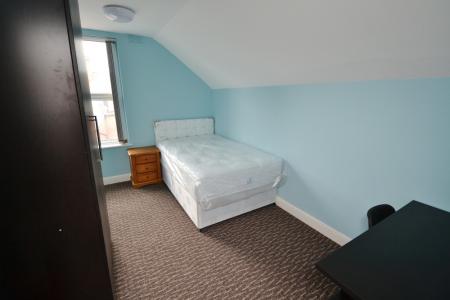 5 bedroom End of terrace house to let in (5BED) Berridge Road, Sherwood Rise, Nottingham, NG7