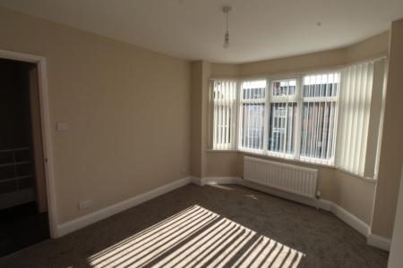 3 bedroom Semi-detached house to let in Charlbury Road, Wollaton, Nottingham, NG8