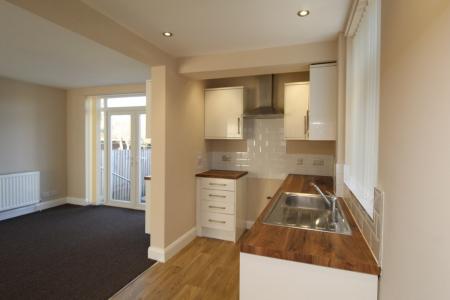 3 bedroom Semi-detached house to let in Charlbury Road, Wollaton, Nottingham, NG8