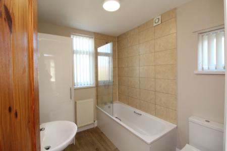 3 bedroom Semi-detached house to let in Charlbury Road, Wollaton, Nottingham, NG8