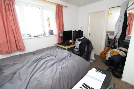 3 bedroom Detached house to let in Falcon Close, Lenton, Nottingham, NG7