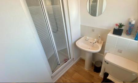 3 bedroom Detached house to let in Falcon Close, Lenton, Nottingham, NG7