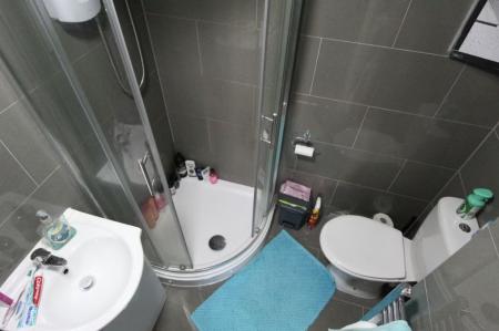 3 bedroom Detached house to let in Falcon Close, Lenton, Nottingham, NG7