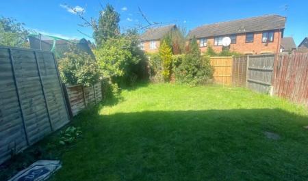 2 bedroom Flat to let in Hazlemere Grove, Lenton, Nottingham, NG7