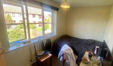 2 bedroom Flat to let in Hazlemere Grove, Lenton, Nottingham, NG7