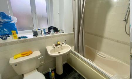 3 bedroom Detached house to let in Heron Drive, Lenton, Nottingham, NG7