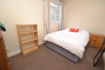 6 bedroom Terraced House to let in Derby Road, Lenton, Nottingham, NG7