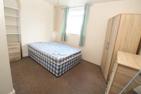 6 bedroom Terraced House to let in Derby Road, Lenton, Nottingham, NG7