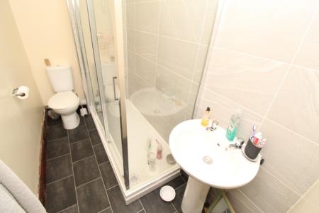 6 bedroom Terraced House to let in (BILLS INC) Derby Road, Lenton, Nottingham, NG7