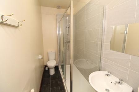 6 bedroom Terraced House to let in Derby Road, Lenton, Nottingham, NG7