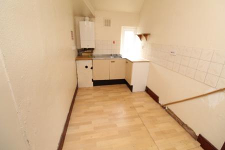 6 bedroom Terraced House to let in Derby Road, Lenton, Nottingham, NG7