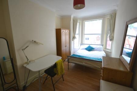 4 bedroom Semi-detached house to let in Castle Boulevard (4 Bed), Nottingham, NG7