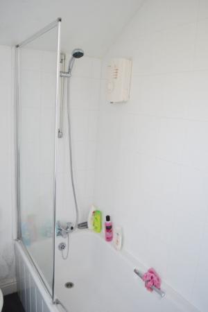 5 bedroom Semi-detached house to let in Trinity Avenue, Lenton, Nottingham, NG7