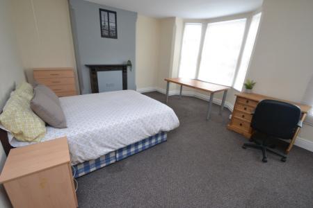 6 bedroom Semi-detached house to let in Willoughby Avenue, Lenton, Nottingham, NG7